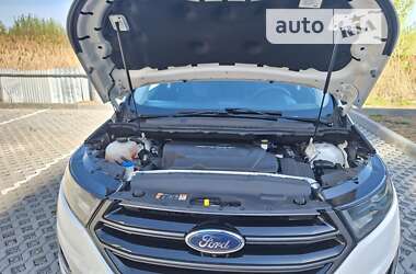 Позашляховик / Кросовер Ford Edge 2017 в Полтаві