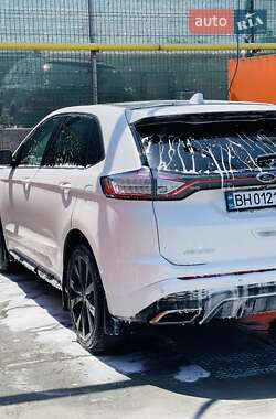 Внедорожник / Кроссовер Ford Edge 2016 в 