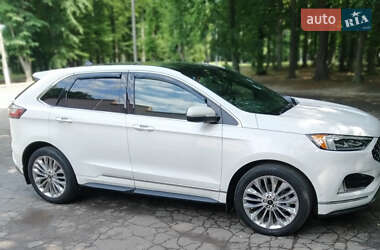 Позашляховик / Кросовер Ford Edge 2020 в 