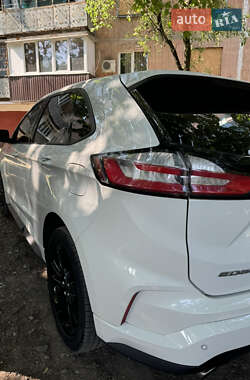 Внедорожник / Кроссовер Ford Edge 2020 в 