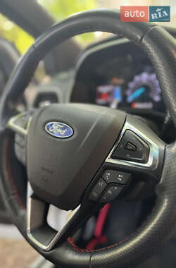 Внедорожник / Кроссовер Ford Edge 2020 в 