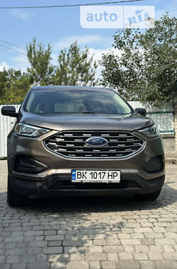 Внедорожник / Кроссовер Ford Edge 2018 в Остроге