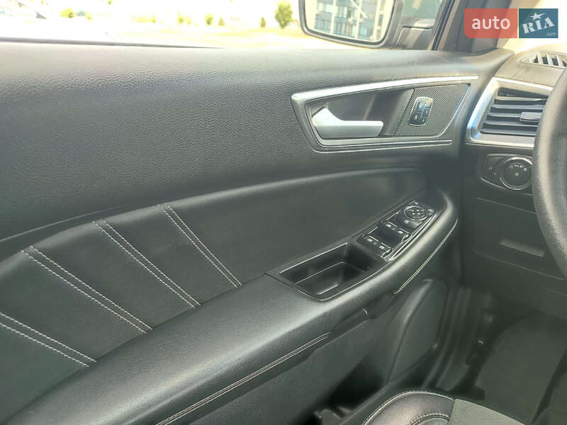 Внедорожник / Кроссовер Ford Edge 2016 в Черкассах