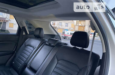 Внедорожник / Кроссовер Ford Edge 2015 в 
