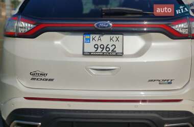 Внедорожник / Кроссовер Ford Edge 2018 в 