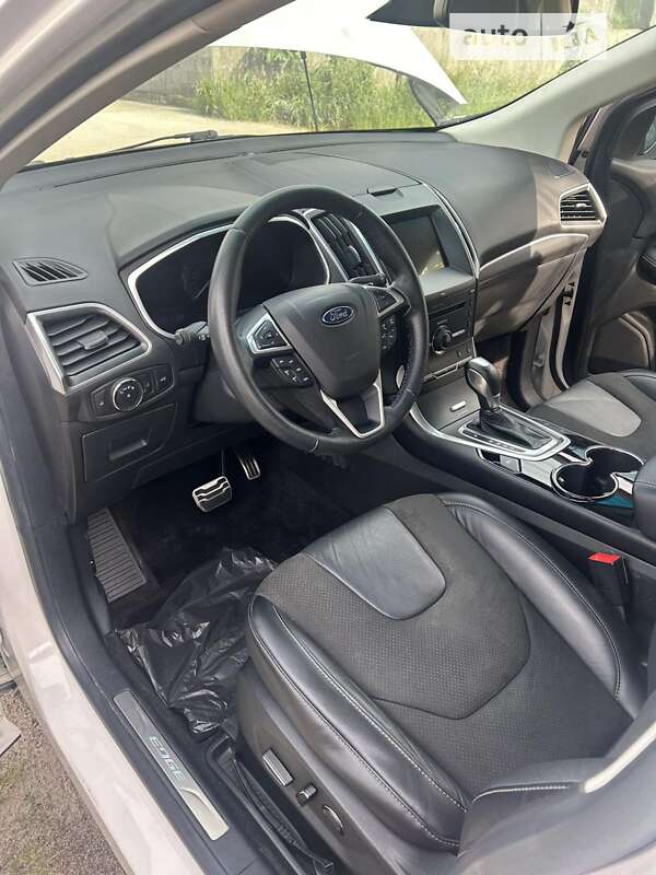 Внедорожник / Кроссовер Ford Edge 2016 в Ивано-Франковске