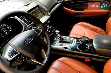 Внедорожник / Кроссовер Ford Edge 2016 в 