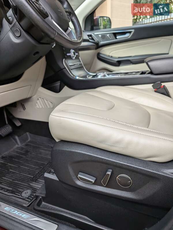 Внедорожник / Кроссовер Ford Edge 2019 в Ужгороде