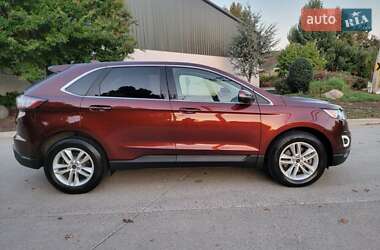 Внедорожник / Кроссовер Ford Edge 2016 в 