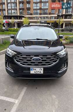 Внедорожник / Кроссовер Ford Edge 2019 в 