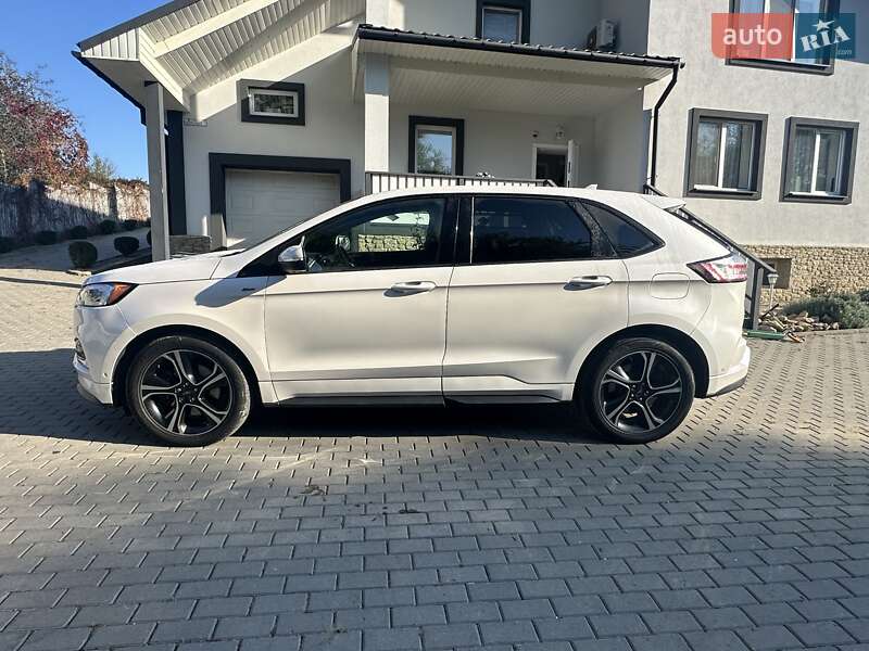 Внедорожник / Кроссовер Ford Edge 2018 в Черновцах