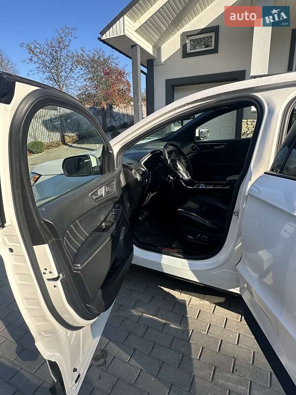 Внедорожник / Кроссовер Ford Edge 2018 в Черновцах