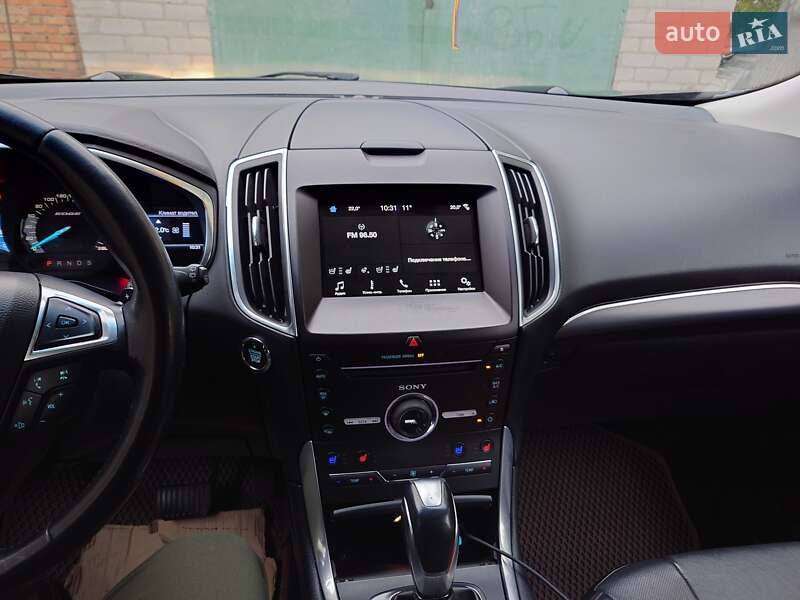 Позашляховик / Кросовер Ford Edge 2015 в Казанці