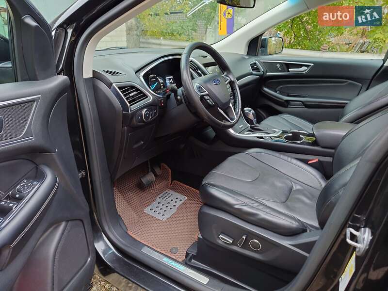 Позашляховик / Кросовер Ford Edge 2015 в Казанці