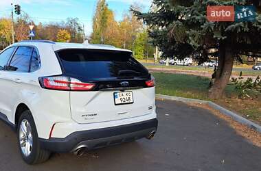 Внедорожник / Кроссовер Ford Edge 2019 в 