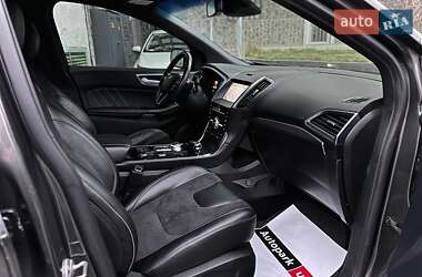 Позашляховик / Кросовер Ford Edge 2019 в 