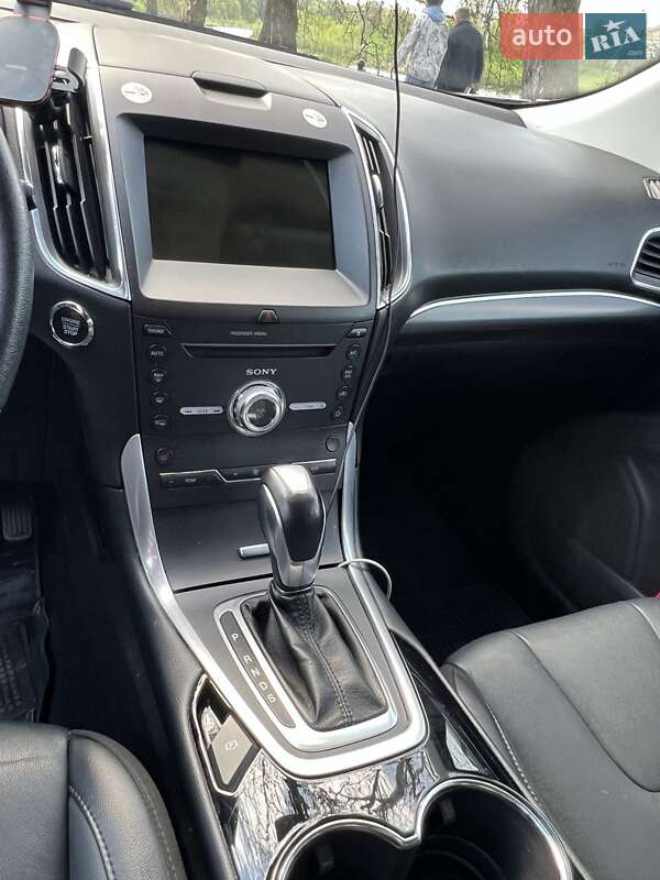 Позашляховик / Кросовер Ford Edge 2018 в Ужгороді