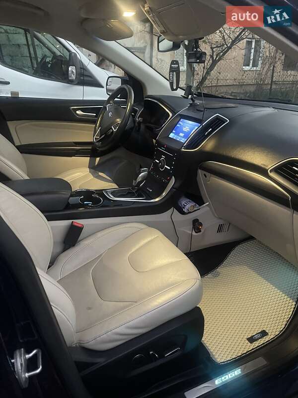 Позашляховик / Кросовер Ford Edge 2016 в Івано-Франківську