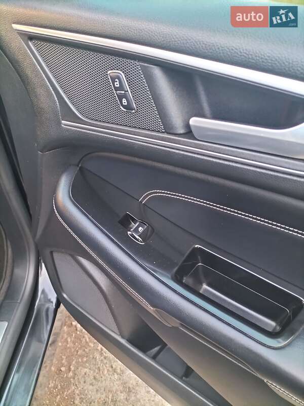 Внедорожник / Кроссовер Ford Edge 2015 в Полтаве