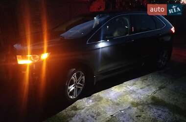 Внедорожник / Кроссовер Ford Edge 2015 в 