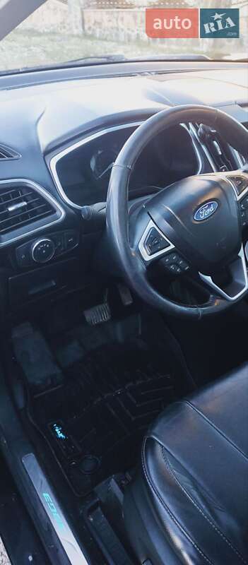 Позашляховик / Кросовер Ford Edge 2015 в Дубровиці