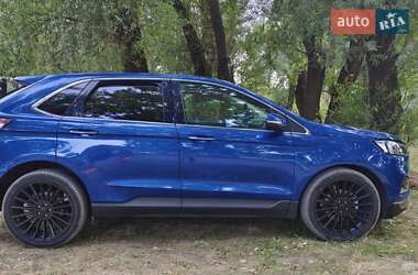 Внедорожник / Кроссовер Ford Edge 2020 в 