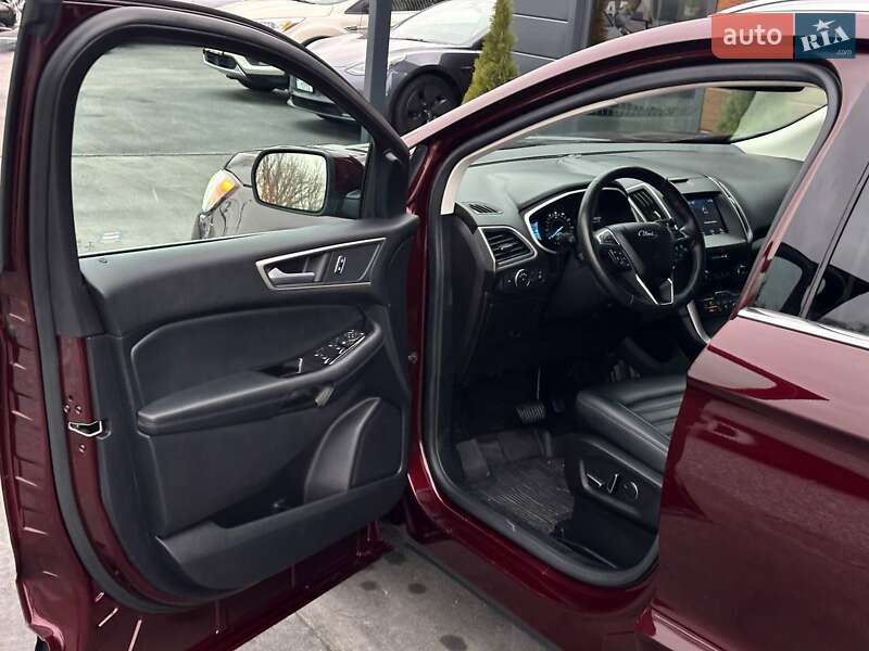 Позашляховик / Кросовер Ford Edge 2019 в Рівному