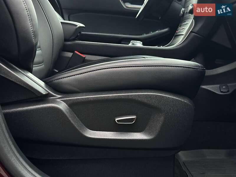 Позашляховик / Кросовер Ford Edge 2019 в Рівному