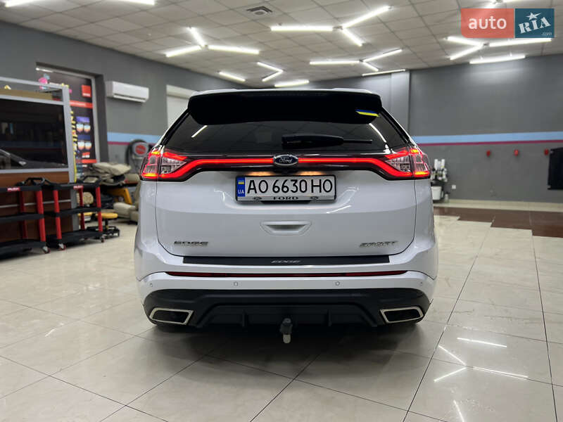 Внедорожник / Кроссовер Ford Edge 2016 в Ужгороде