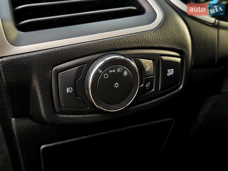 Внедорожник / Кроссовер Ford Edge 2020 в Киеве