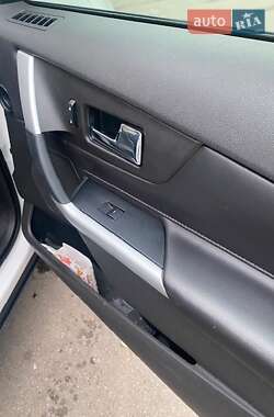 Позашляховик / Кросовер Ford Edge 2013 в 