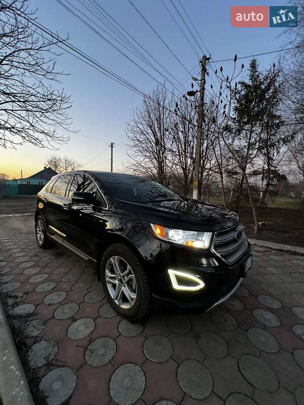 Внедорожник / Кроссовер Ford Edge 2017 в 