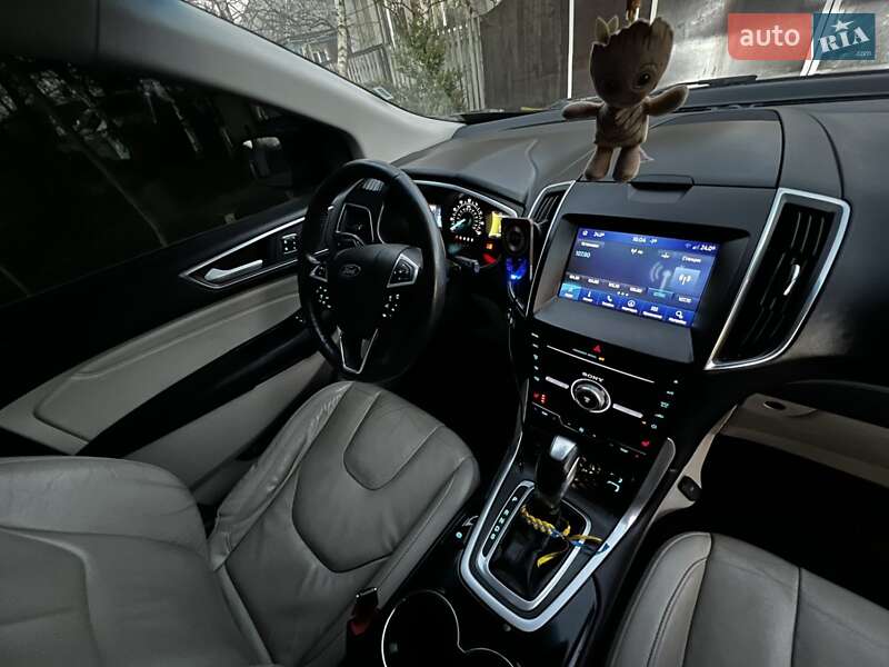 Внедорожник / Кроссовер Ford Edge 2017 в Каменском