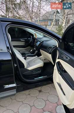 Внедорожник / Кроссовер Ford Edge 2017 в 