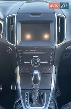 Внедорожник / Кроссовер Ford Edge 2016 в 
