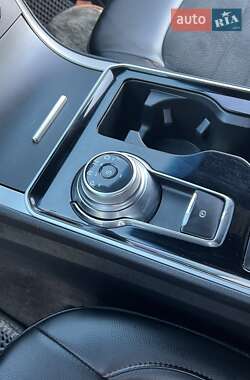 Внедорожник / Кроссовер Ford Edge 2020 в 