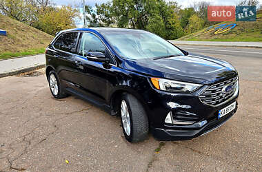 Внедорожник / Кроссовер Ford Edge 2018 в 