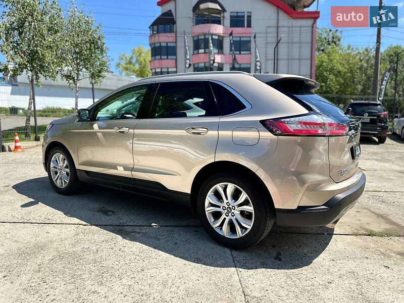 Позашляховик / Кросовер Ford Edge 2020 в Чернівцях