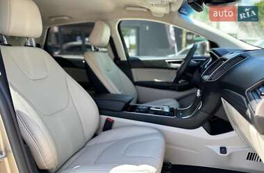 Внедорожник / Кроссовер Ford Edge 2020 в 