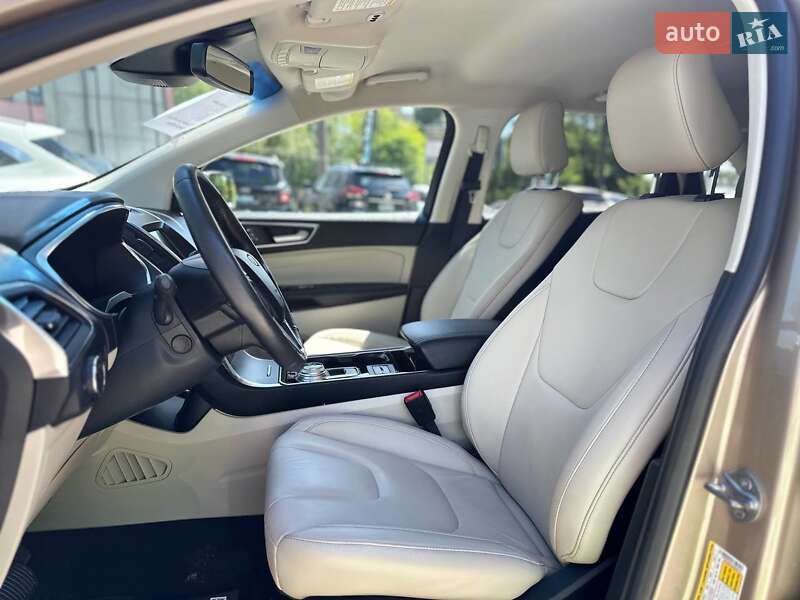 Позашляховик / Кросовер Ford Edge 2020 в Чернівцях