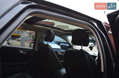 Внедорожник / Кроссовер Ford Edge 2015 в 