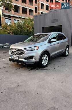 Внедорожник / Кроссовер Ford Edge 2019 в 