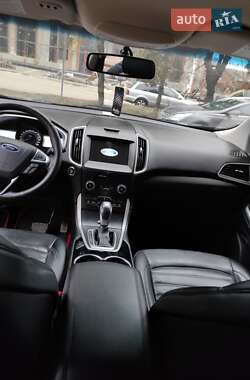 Позашляховик / Кросовер Ford Edge 2016 в 