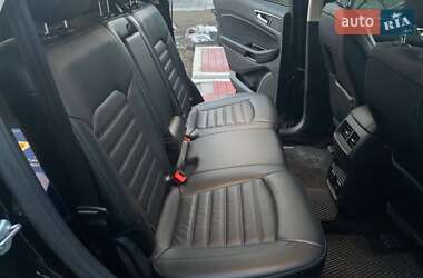 Внедорожник / Кроссовер Ford Edge 2016 в 