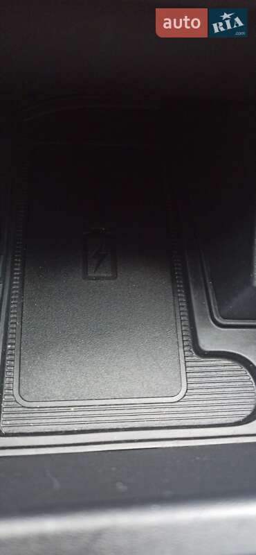 Позашляховик / Кросовер Ford Edge 2022 в Лубнах