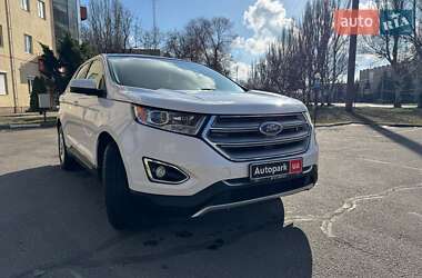 Позашляховик / Кросовер Ford Edge 2015 в 
