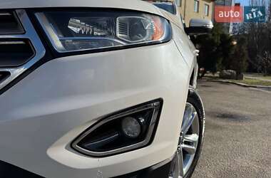 Позашляховик / Кросовер Ford Edge 2015 в 