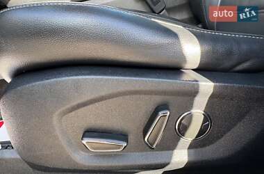 Позашляховик / Кросовер Ford Edge 2015 в 