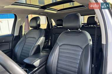 Позашляховик / Кросовер Ford Edge 2015 в 