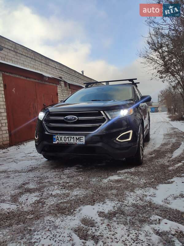 Внедорожник / Кроссовер Ford Edge 2015 в 